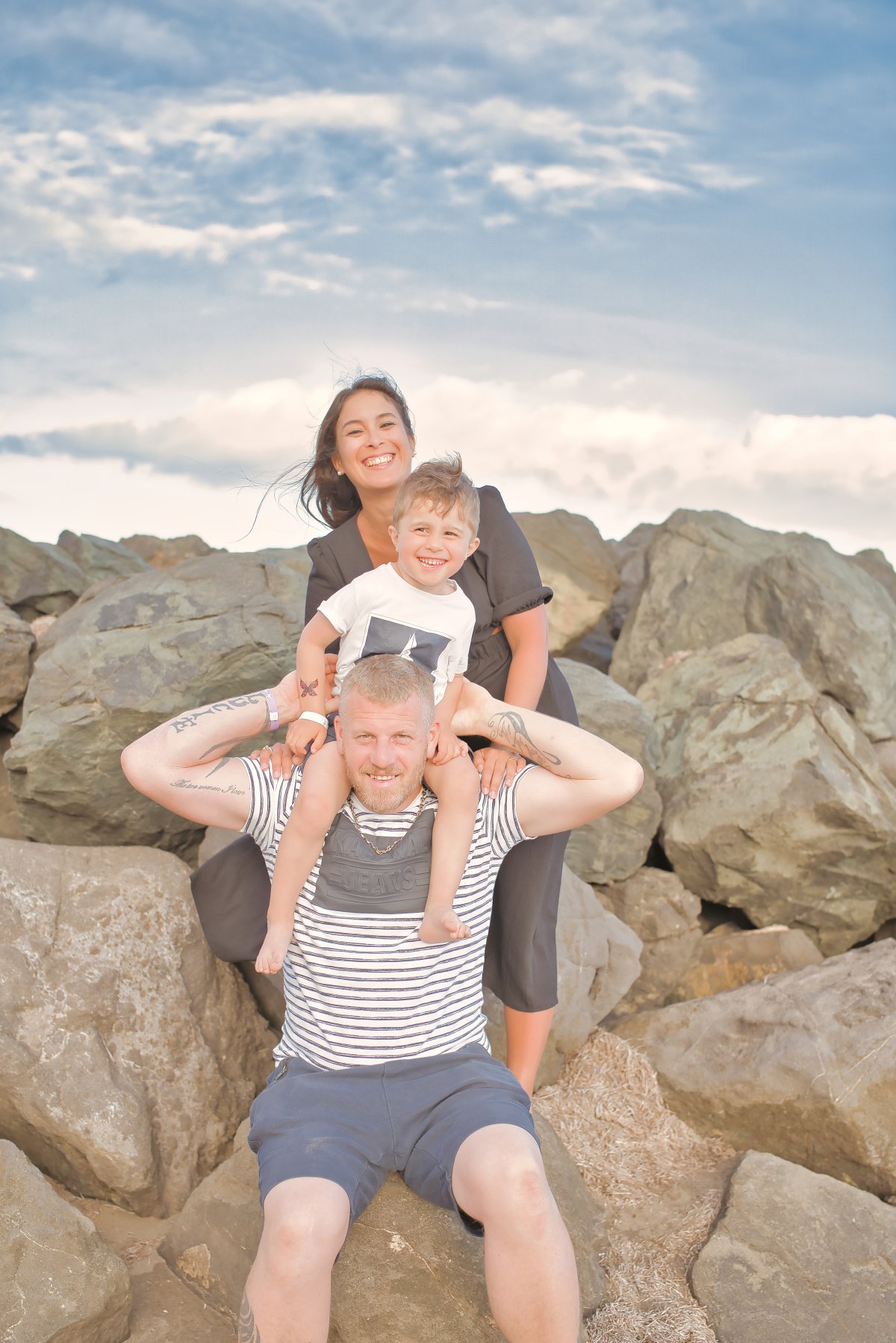 Photographe de famille à Gran Canaria : Des souvenirs inoubliables pour toute la famille Découvrez nos séances photo de famille à Gran Canaria. Des souvenirs inoubliables pour vous et votre famille. Réservez dès maintenant pour une expérience unique!